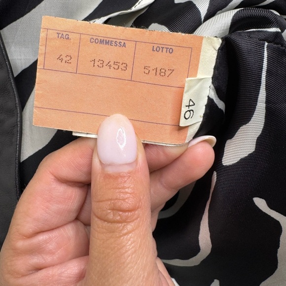 Dolce & Gabbana Women's Black Leather Mini Skirt - Picture 9 of 11